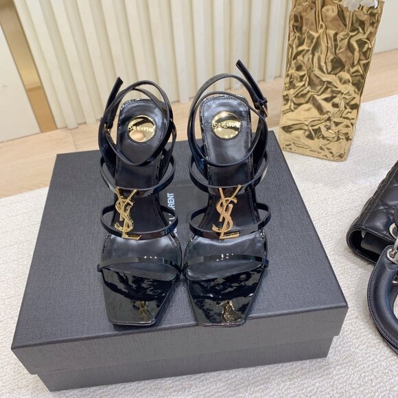 Saint Laurent Shoes - Saint Laurent Women's Black Courts
